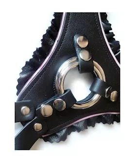 La Femme Strap On