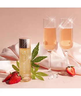 Highonlove Massage Oil - Strawberry & Champagne - 120ml