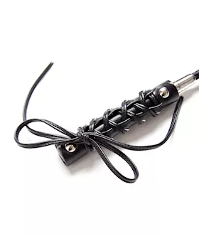 Braided Handle Crop