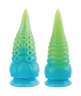 Quade Dildo