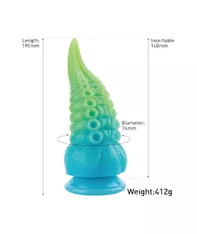 Quade Dildo