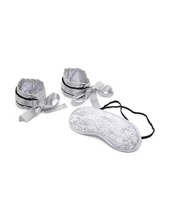 Kinki Seductive Lace Cuff And Mask Set