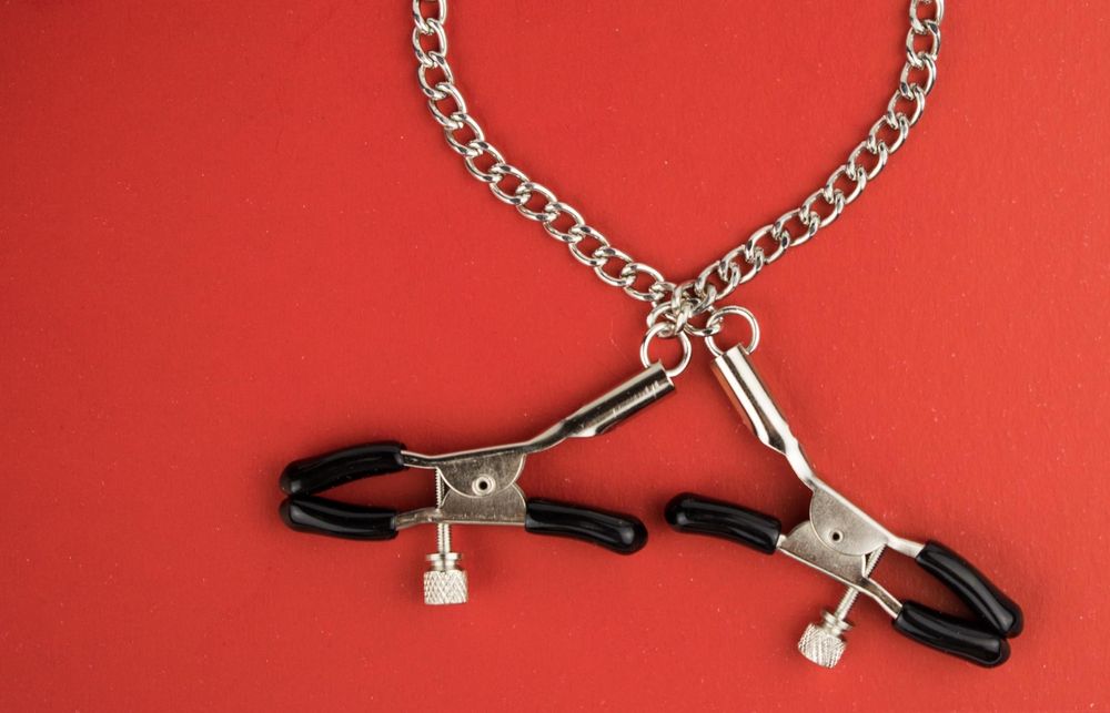 large_Love_Nipple_Clamps.jpg