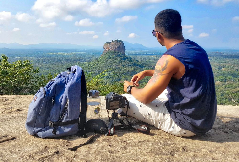 large_pexels-photo-999068.jpeg