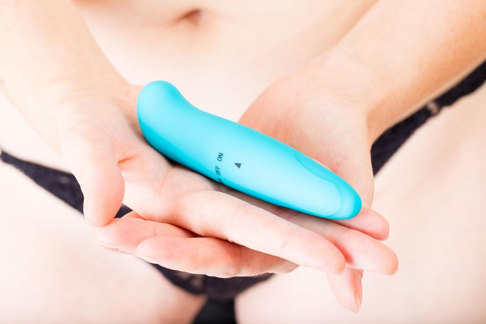 8 Slim Vibrators Perfect for Petite Pleasure!