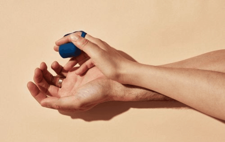 How to choose and use a finger vibrator